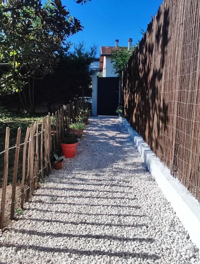 Superbe Appartement Avec Jacuzzi Avec Jardin Prive Lião Exterior foto